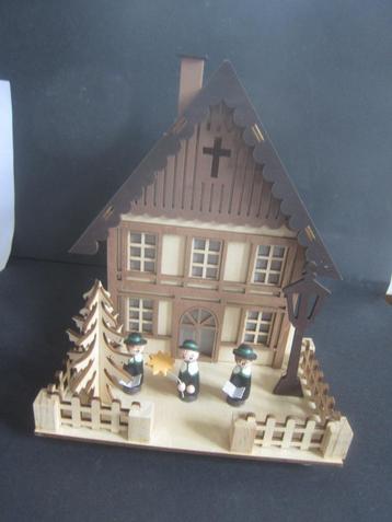 groot kerstdorp houten huis uit Duitsland in perfecte staat beschikbaar voor biedingen