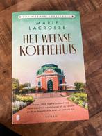 Het Weense Koffiehuis - Marie Lacrosse, Boeken, Romans, Ophalen of Verzenden, Zo goed als nieuw, Nederland