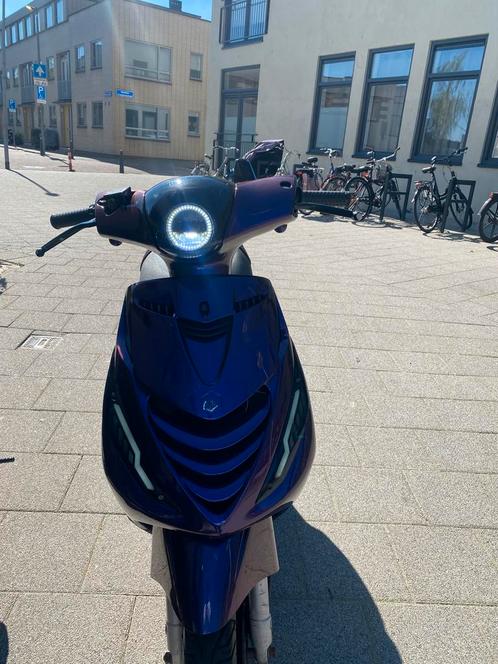 Piaggio zip 80cc brom, Fietsen en Brommers, Scooters | Piaggio, Zo goed als nieuw, Zip, Ophalen of Verzenden