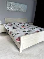 Tweepersoons bed met matrassen - nachtkastjes en bijbehorend, Huis en Inrichting, Ophalen, Gebruikt, Tweepersoons, Romantisch
