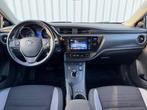 Toyota Auris 1.8 Hybrid Dynamic|Cruise|Navi|Dealer onderhoud, Auto's, Gebruikt, Zwart, 4 cilinders, Bedrijf