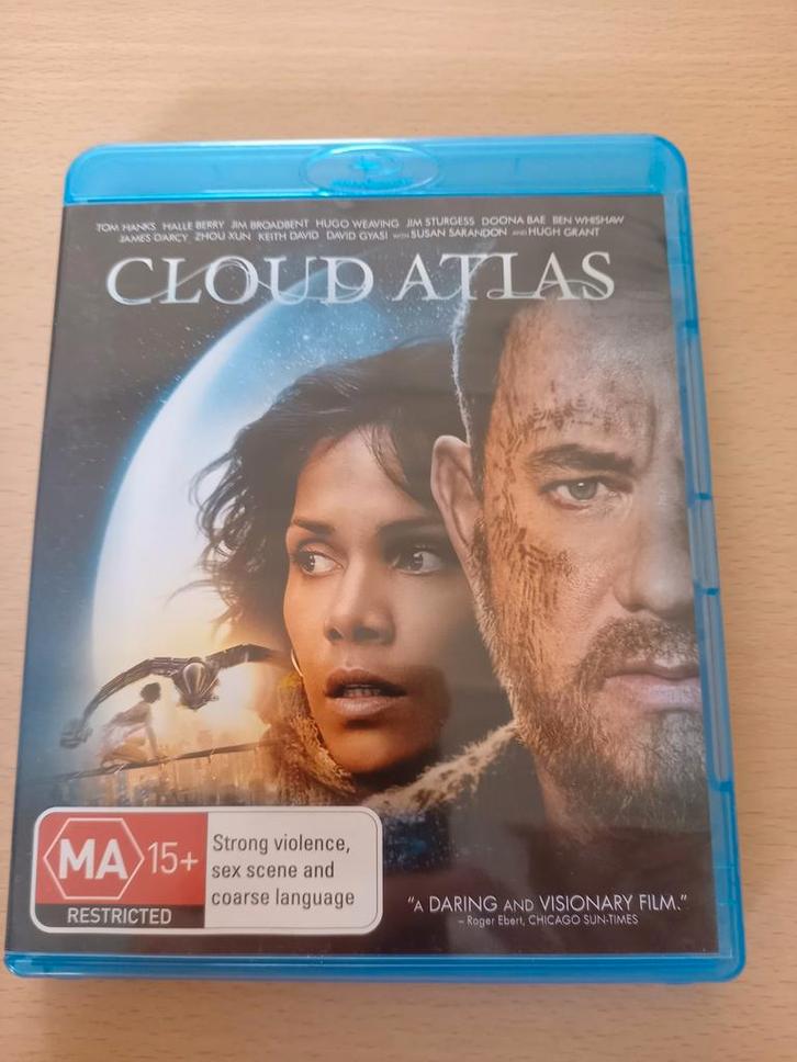 Cloud Atlas Blu-ray o.a Tom Hanks. Import GEEN NL (4=3), Cd's en Dvd's, Blu-ray, Zo goed als nieuw, Science Fiction en Fantasy