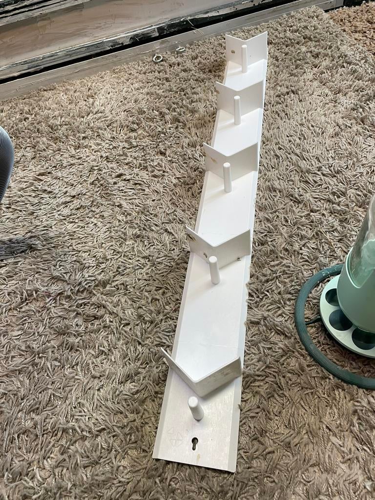 Voerflessen en zitstok, Ophalen, Zo goed als nieuw, Broedkooi of Kweekkooi