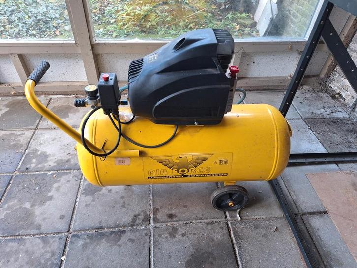 DARI Air Force 50-1.5M Compressor, Doe-het-zelf en Verbouw, Compressors, Gebruikt, 6 tot 10 bar, 25 tot 100 liter, Minder dan 200 liter/min