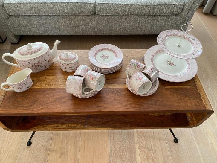 Theeservies Johnson Brothers, Rose Damask, Huis en Inrichting, Keuken | Servies, Nieuw, Compleet servies, Overige stijlen, Porselein