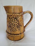 Grote zware Duitse wijnkan keramiek 26 cm. puntgaaf, Antiek en Kunst, Antiek | Keramiek en Aardewerk, Ophalen of Verzenden