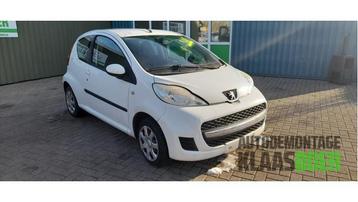 Portier 2Deurs rechts van een Peugeot 107 beschikbaar voor biedingen