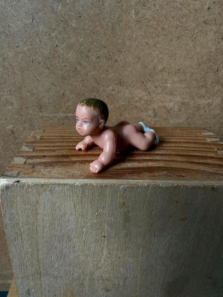 Lundby baby - 4cm lang, Verzamelen, Poppenhuizen en Toebehoren, Zo goed als nieuw, Poppenhuis, Ophalen of Verzenden