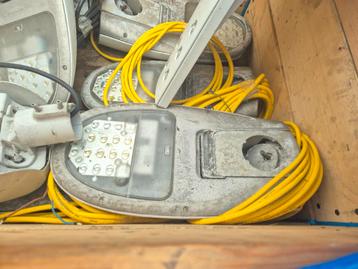 Set 5 x Philips 4 x Thorn 1 x Indal LED paaltop + opschuif beschikbaar voor biedingen