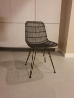 Zwarte rotan stoel met metalen poten bamboe, Huis en Inrichting, Stoelen, Ophalen, Zwart, Zo goed als nieuw, Riet of Rotan