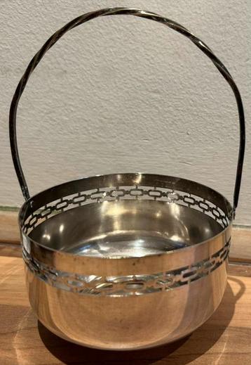 Vintage verzilverde bonbonnière met hengsel beschikbaar voor biedingen