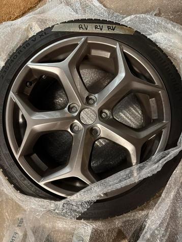 Orginele ford focus st lichtmetalen velgen 18 inch beschikbaar voor biedingen