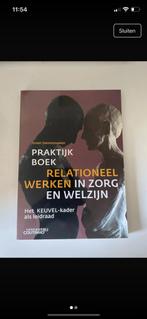 Boek; Relationeel werken in zorg en welzijn, Boeken, Ophalen of Verzenden, Gelezen