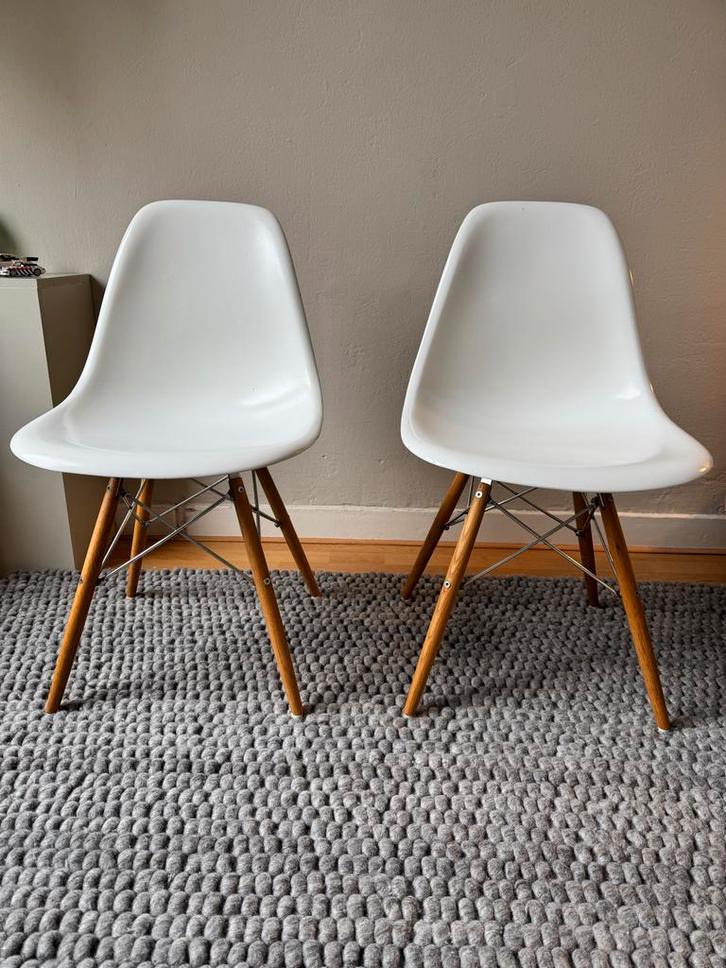 Witte Eames Stoelen - Set van 2, Huis en Inrichting, Stoelen, Gebruikt, Twee, Hout, Wit, Ophalen