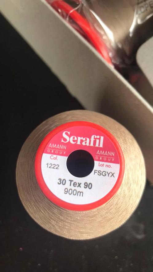 Vijf rollen garen prof kleur1222 serafil, Diversen, Cadeaupapier, Nieuw, Ophalen of Verzenden