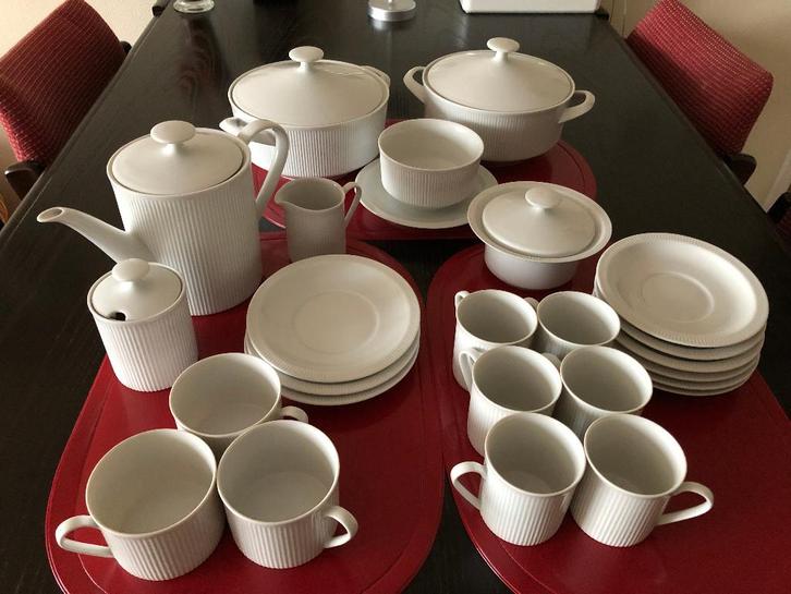 Arzberg servies geribbeld "Cannelee", Huis en Inrichting, Keuken | Servies, Zo goed als nieuw, Effen, Porselein, Ophalen