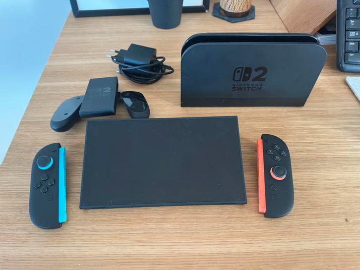 Nintendo Switch 2 - Goede staat, Spelcomputers en Games, Spelcomputers | Nintendo Switch, Gebruikt, Switch Original, Met 2 controllers