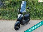SYM Mio 50i 45km E5 Windscherm SMOKE BETAAL met in3, Fietsen en Brommers, Scooters | SYM, Mio, 49 cc, S, Benzine