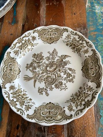 Ridgway of Stafford bord beschikbaar voor biedingen