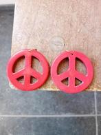 2 peace hangers doorsnee ruim 5 cm, Ophalen, Gebruikt, Hanger