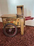 Oude houten speelgoed kar met wielen, Ophalen