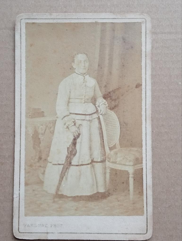 J.Varenne Bruxelles Brussel België Cdv kabinetfoto, Verzamelen, Foto's en Prenten, Gebruikt, Verzenden, Foto, Voor 1940