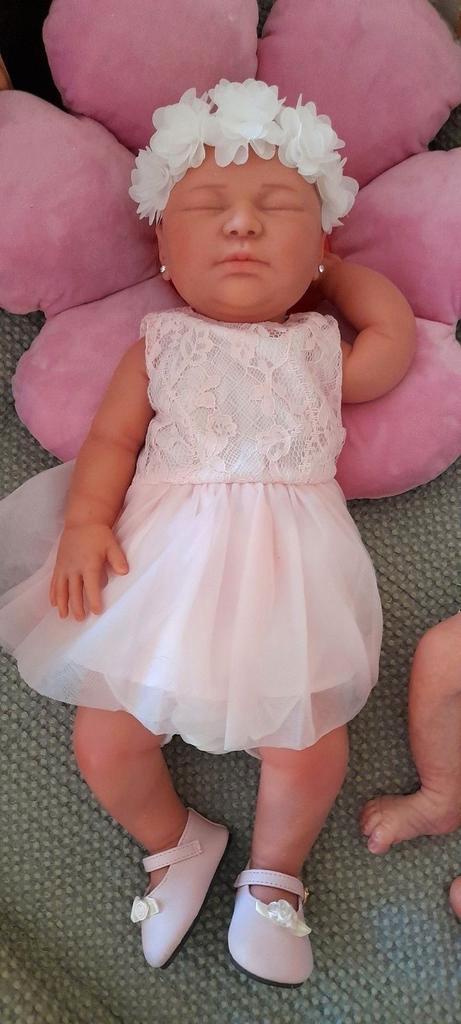 Aanbieding! Volledig siliconen reborn baby meisje, Verzamelen, Poppen, Zo goed als nieuw, Babypop, Verzenden