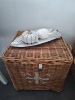 Riviera maison rattan hocker, Ophalen, Zo goed als nieuw