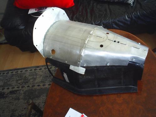 JAGUAR E TYPE SERIE 3 GEARBOX METAL.(surround) Sng. Barratt., Auto-onderdelen, Carrosserie en Plaatwerk, Motorkap, Jaguar, Voor