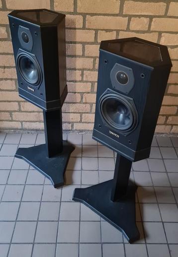 Tannoy 605 Luidsprekers Bookshelf op stands beschikbaar voor biedingen