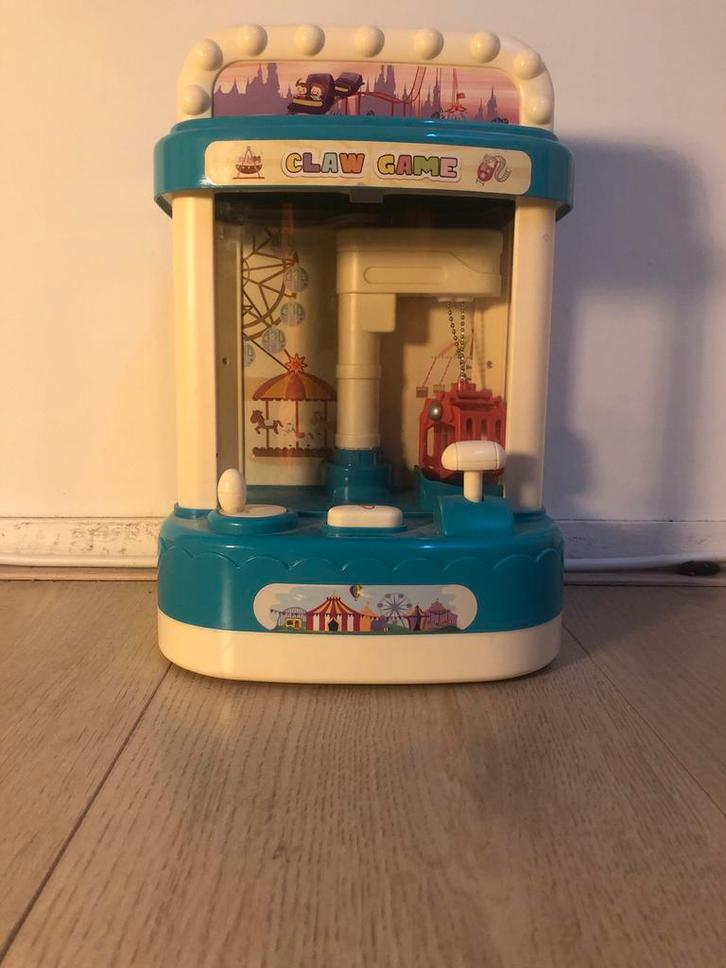 Grijpmachine met knuffels en speelgoed, Verzamelen, Speelgoed, Zo goed als nieuw, Ophalen