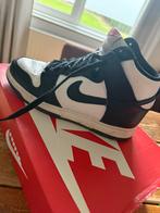 Nike dunk high zwart/wit, Kleding | Dames, Schoenen, Zwart, Nike, Ophalen of Verzenden, Sneakers of Gympen