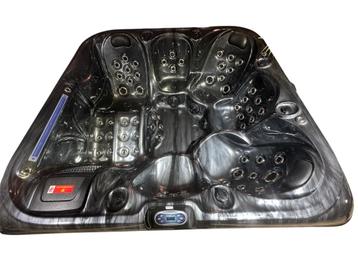The Empress -  Nieuwe Balboa gezinsjacuzzi XL🖤 beschikbaar voor biedingen