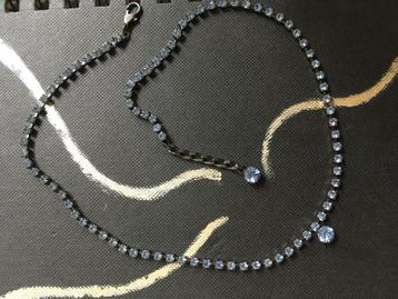 Vintage verzilverde blauw strass rhinestones ketting collier beschikbaar voor biedingen