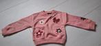 Een leuke roze sweater met beige ribbroek. Nooit gedragen., Kinderen en Baby's, Nieuw, Ophalen of Verzenden, Bakkaboe, Truitje of Vestje