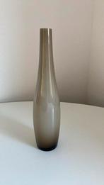 BEIGE SMALLE VAAS/FLES, Huis en Inrichting, Minder dan 50 cm, Glas, Ophalen of Verzenden, Zo goed als nieuw