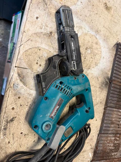 Makita 6833 schroefautomaat, Doe-het-zelf en Verbouw, Gereedschap | Boormachines, Gebruikt, Overige typen, 400 tot 600 watt, Ophalen of Verzenden