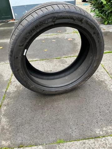 Michelin zomerband 235/45/ZR18 beschikbaar voor biedingen