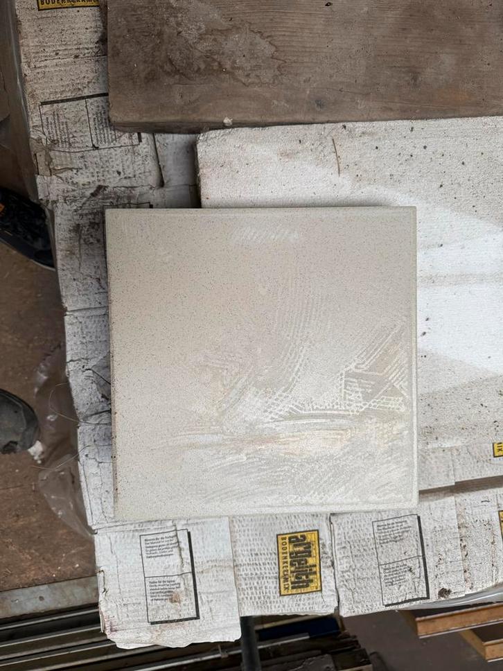 Lichte vloertegels 30x30 cm, Doe-het-zelf en Verbouw, Tegels, Zo goed als nieuw, Vloertegels, Keramiek, 20 tot 40 cm, 20 tot 40 cm