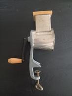 Vintage noten- specerijen, of kaasrasp Klingenthal, Ophalen of Verzenden