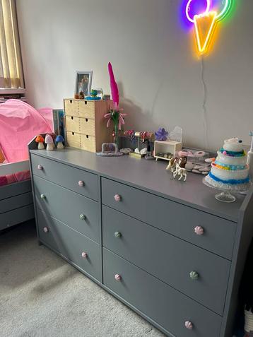 Ladenkast grijs (Ikea Hauga)