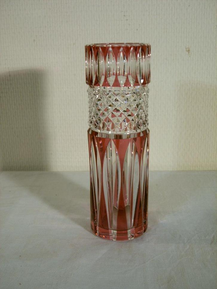 Glazen vaas van Val St. Lambert, Huis en Inrichting, Woonaccessoires | Vazen, Gebruikt, Rood, Minder dan 50 cm, Glas, Ophalen of Verzenden