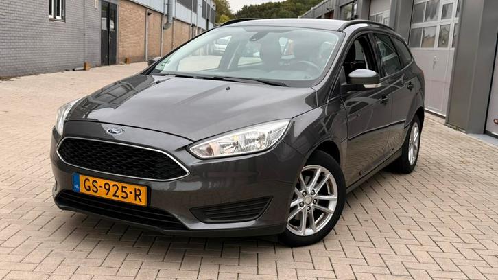 Ford Focus 1.0 Titanium Wagon 2015 Grijs, Auto's, Ford, Bedrijf, Te koop, ABS, Airbags, Airconditioning, Alarm, Bluetooth, Bochtverlichting