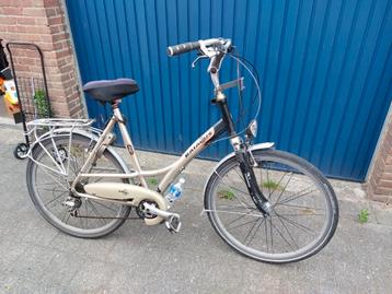 batavus damesfiets met 24 versnellingen  beschikbaar voor biedingen