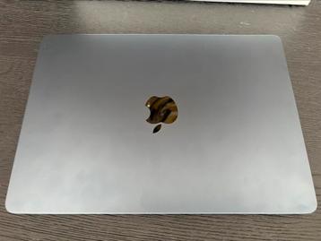 Macbook Air met Apple M3-chip 13-Inch beschikbaar voor biedingen