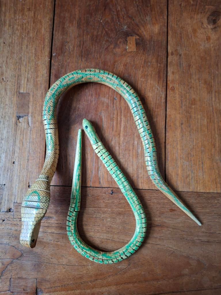 2 houten beweegbare slangen, Kinderen en Baby's, Speelgoed | Houten speelgoed, Ophalen of Verzenden, Zo goed als nieuw