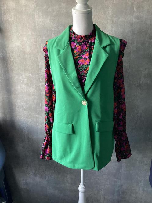 Mooie groene gilet/lange blazer zonder mouwen maat 38, Kleding | Dames, Jasjes, Kostuums en Pakken, Zo goed als nieuw, Jasje, Maat 38/40 (M)