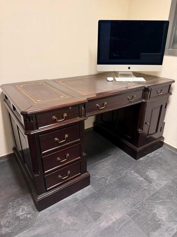 Engels antiek bureau schrijftafel zeer goede staat beschikbaar voor biedingen