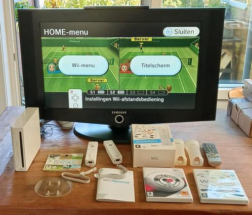 Nintendo Wii Speelcomputer met Samsung TV, Spelcomputers en Games, Spelcomputers | Nintendo Wii, Gebruikt, Met 2 controllers, Met games