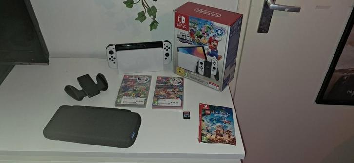 Nintendo switch super mario bros wonder oled, Spelcomputers en Games, Spelcomputers | Overige, Zo goed als nieuw, Ophalen